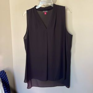 Vince Camuto Black Silky high-low top. Size L